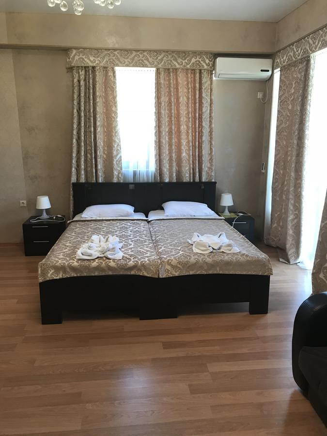 Lernest Hotel New Athos Екстериор снимка